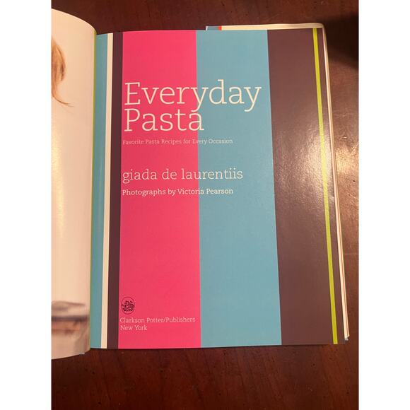 Giada De Laurentiis Everyday Pasta Food Network Author of Everyday Italian - Picture 5 of 6